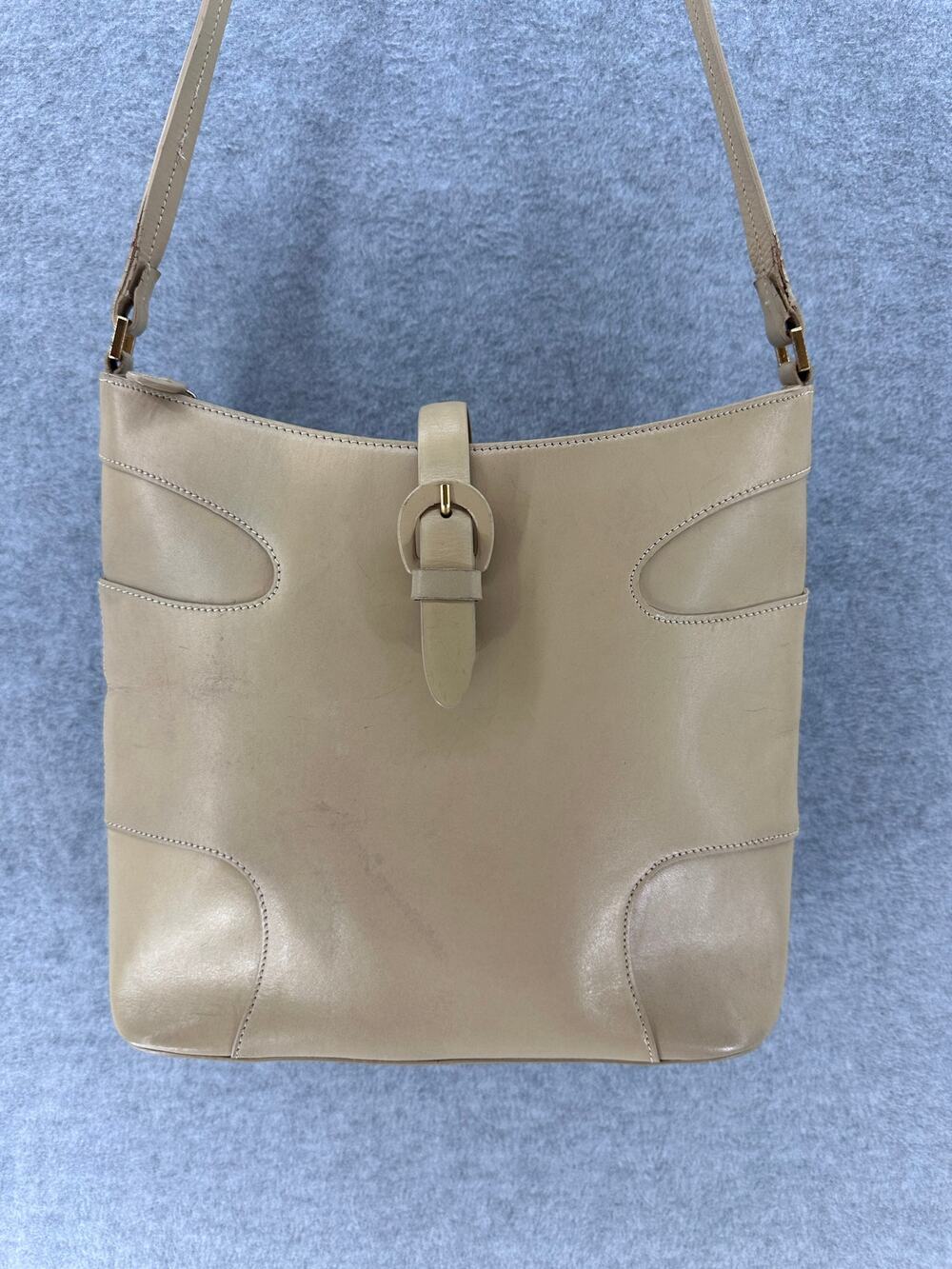 Vintage Etienne Aigner Cream Beige Leather Shoulder Bag Purse Brass Snap Buckle